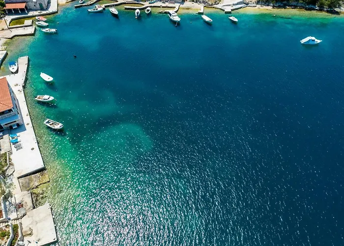 Lovorna Appartement *